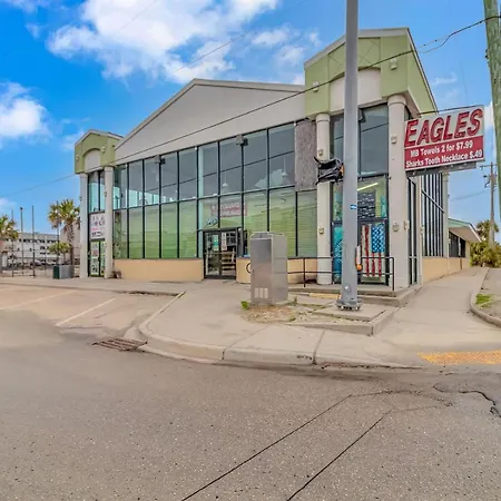Atlantic Avenue Beach Retreat